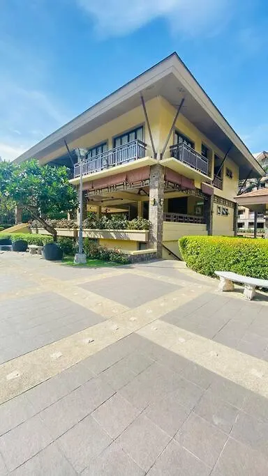 2Br Condo With Pool Manila Apartment