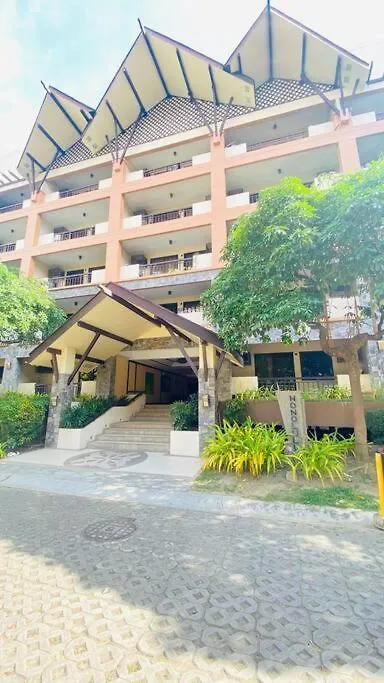 2Br Condo With Pool Manila