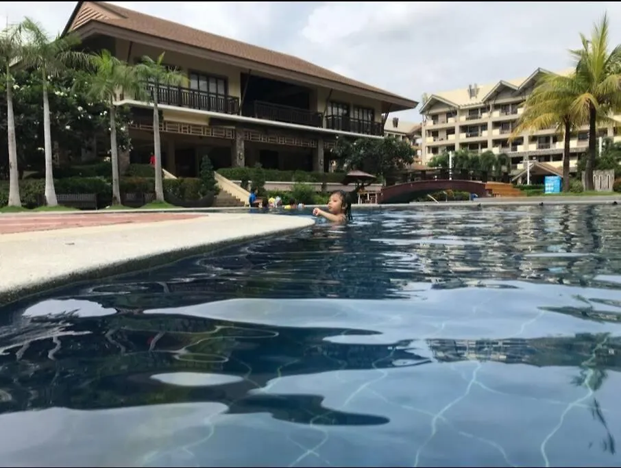 2Br Condo With Pool Manila