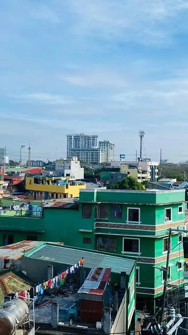 2Br Condo With Pool Manila 0*,  Filipinas